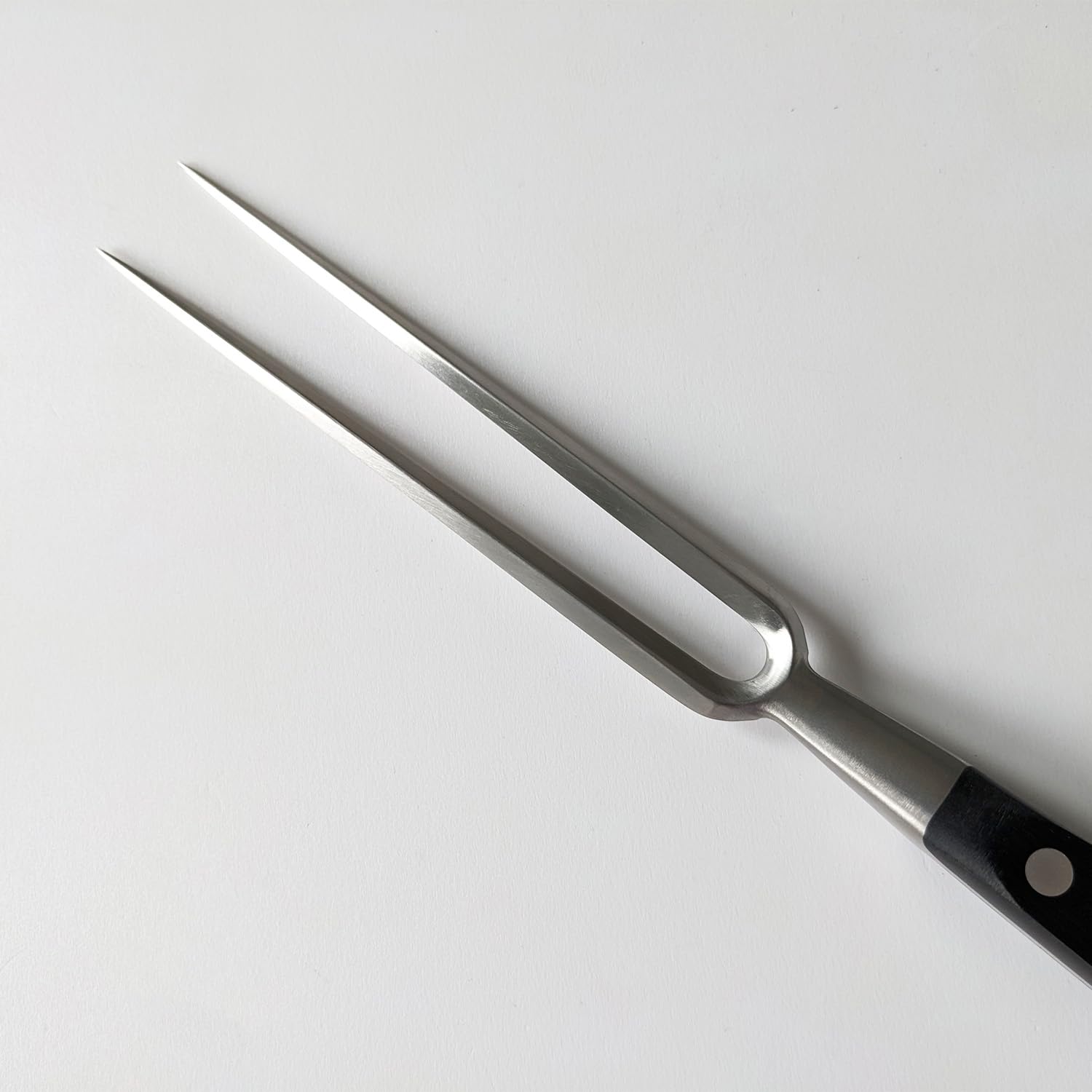 Ambrogio Sanelli, Maitre Forchettone Forgiato per la Carne con Lama in Acciaio Inox all'Azoto 33 cm e Manico Ergonomico, Forchettone da Cucina Professionale, Made in Italy