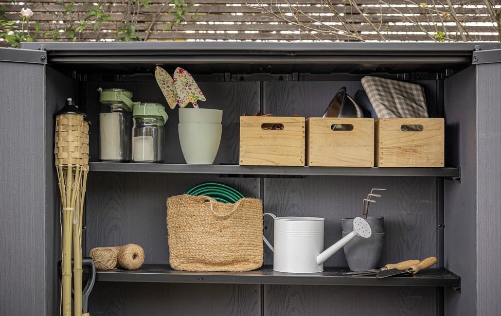 Keter Porte-Outils d'extérieur Vertical Walnut, idéal pour Le Jardin, Finition Effet Bois Noyer, 140 x 73,6 x 170,4 cm, 1400 L