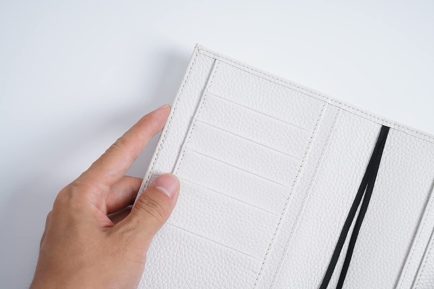 Moterm Custodia in pelle per taccuino A6, compatibile con agenda Hobonichi Cousin, Stalogy e Midori MD, con passante per penna, scomparti per carte e tasca posteriore (Kiesel-Creme)