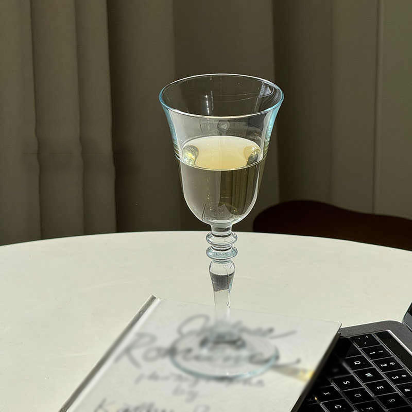 Set mit 2 Restaurant-Stielgläsern, französisches Rotweinglas, kreatives Champagner-Cocktail-Eisweinglas Getränkebecher