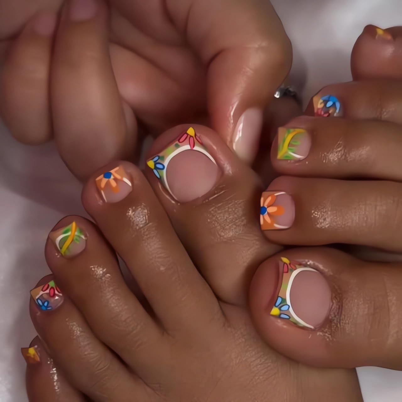 24 Pcs Colorful Flowers Press on Toenails Short Square Summer Fake Toenails Colorful French Tip False Toenails Cute Floral Toe Nails Press ons Nude