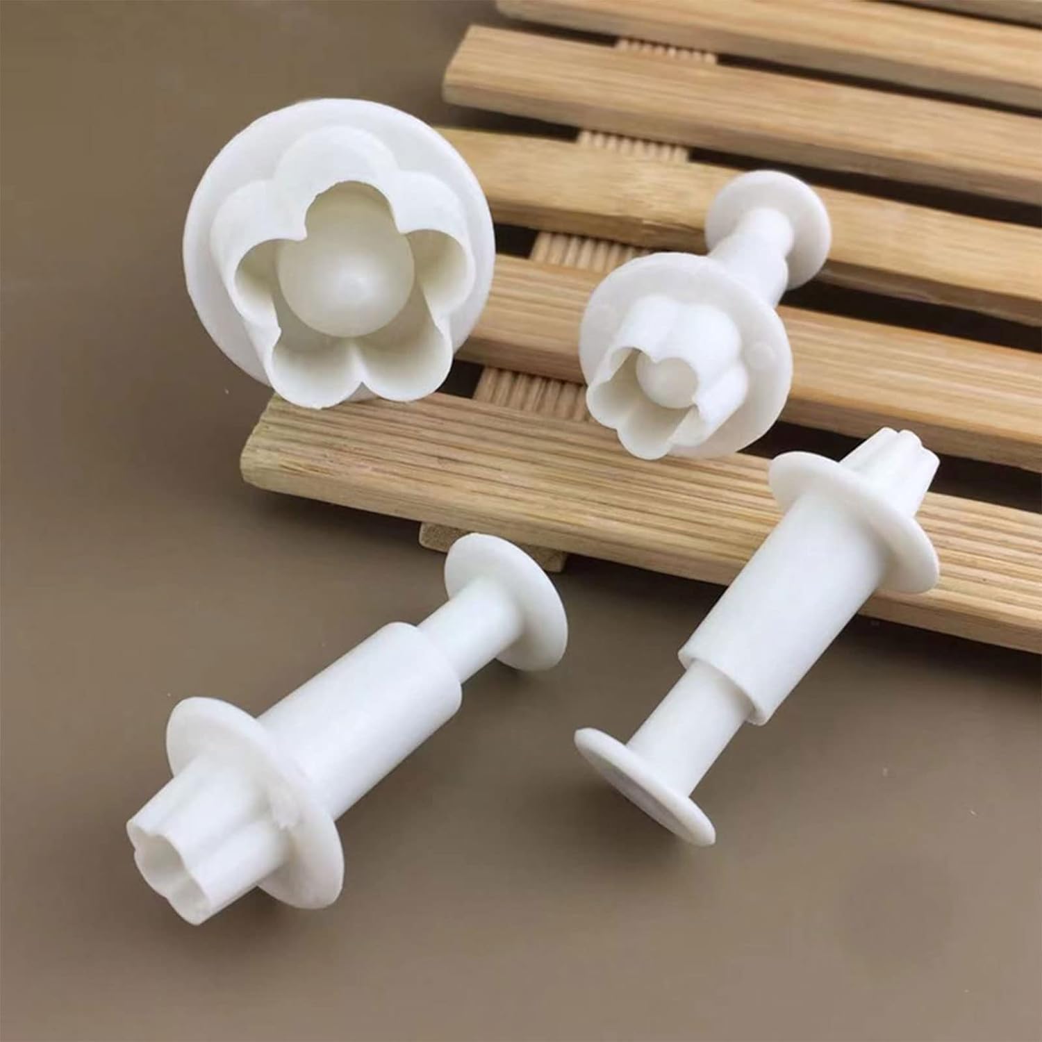 White Plastic Flower Plunger Cookie Cutter Set for Fondant