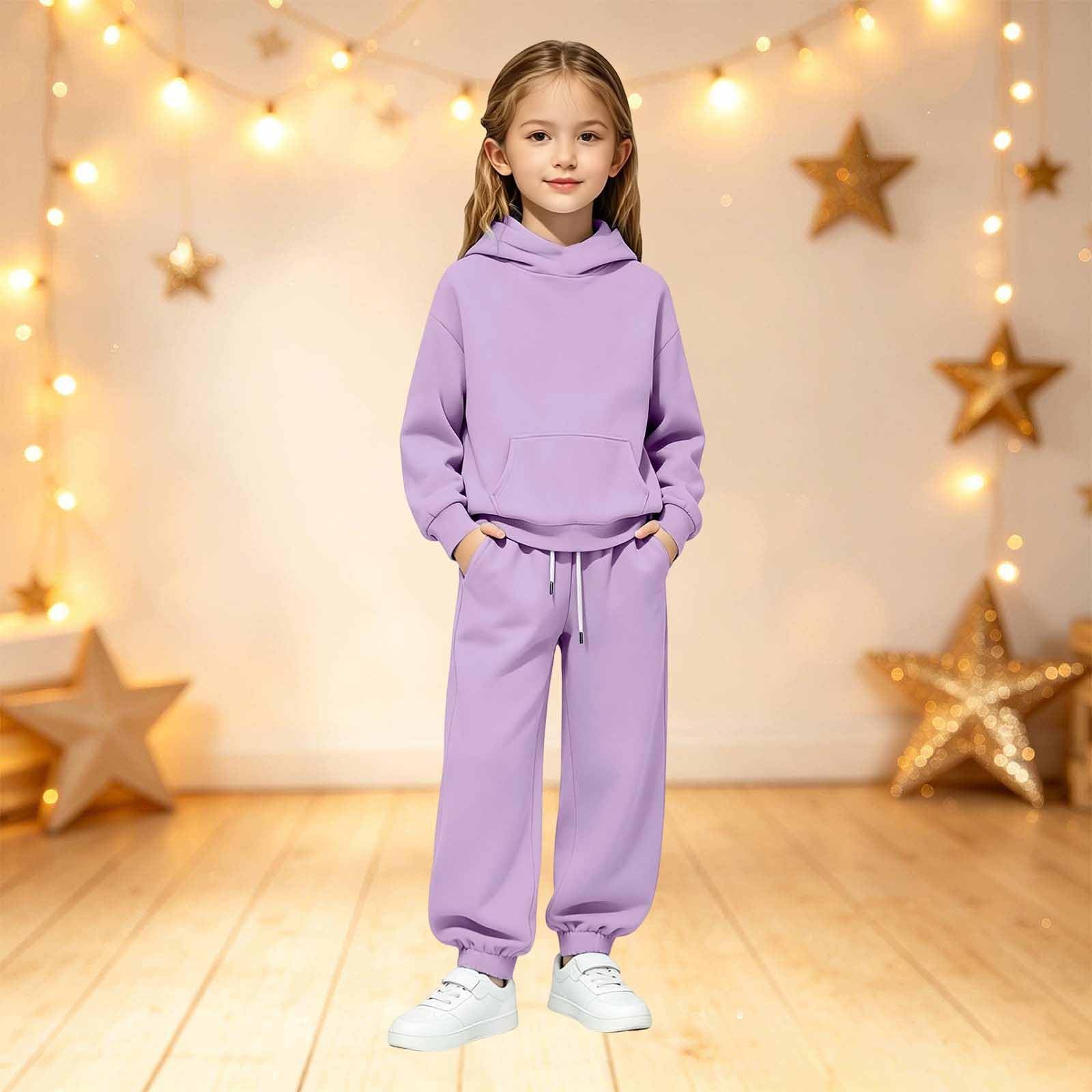 Sudadera con capucha y pantalón deportivo para niños, cómoda y transpirable, con interior de felpa. Un conjunto de invierno elegante y cómodo para el día a día.
