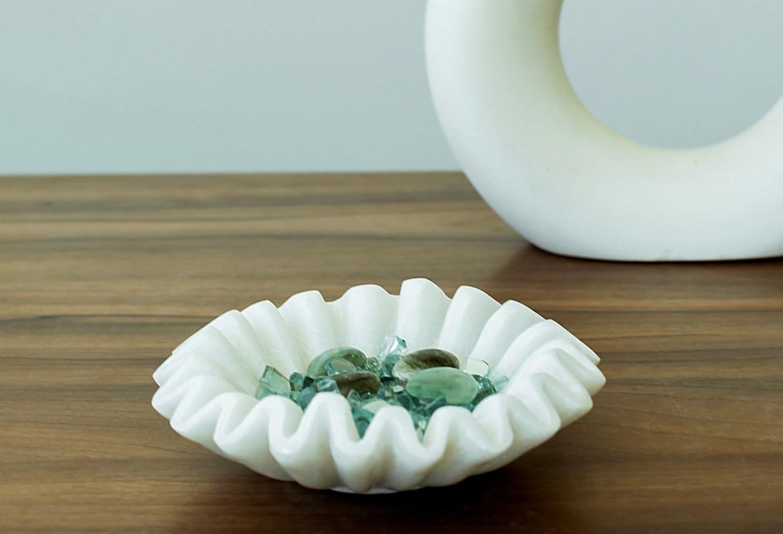Bol festonné en marbre blanc 15 cm vide-poche coupelle cannelée design salon