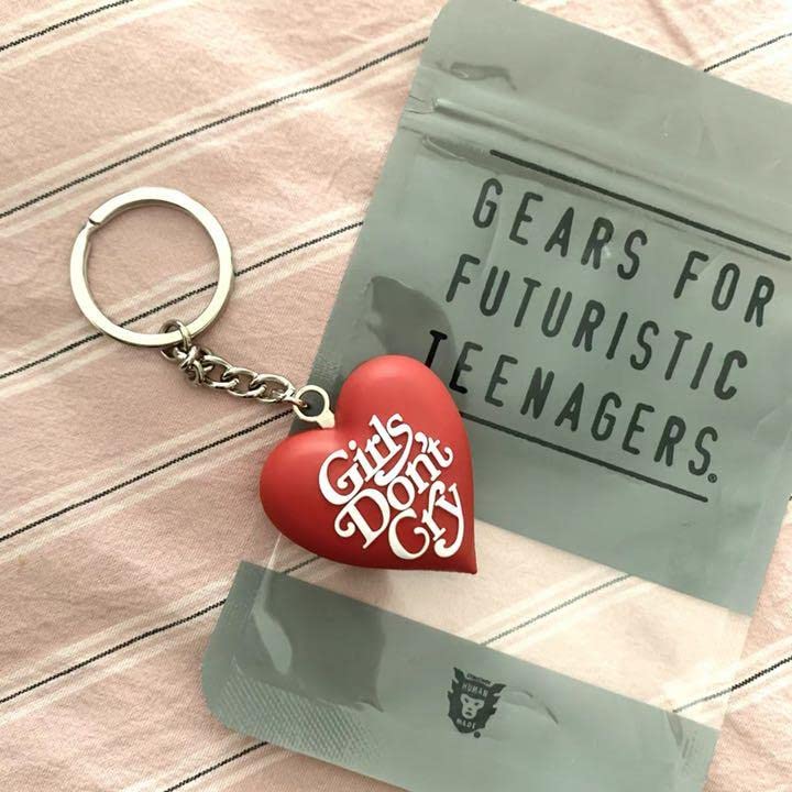 Amazon.co.jp: HUMAN MADE Girls Don't Cry Keychain Red Heart