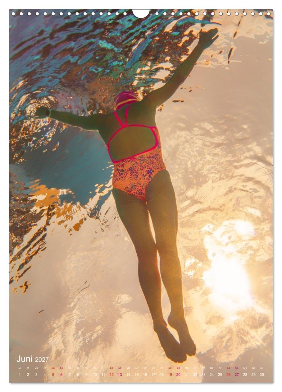 FREI SCHWIMMEN (Wandkalender 2027 DIN A3 hoch), CALVENDO Monatskalender: Tauchen Sie ein in Kerstin Kuntzes einzigartige Unterwasserkunst. (CALVENDO Sport)