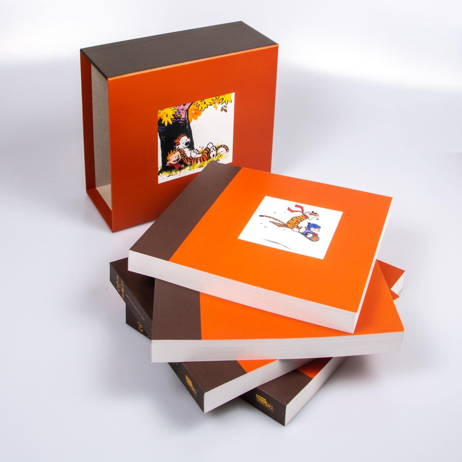 Calvin und Hobbes: Gesamtausgabe - Paperback: Alle Comic-Strips der beliebten amerikanischen Serie in einem hochwertigen Taschenbuch-Schuber