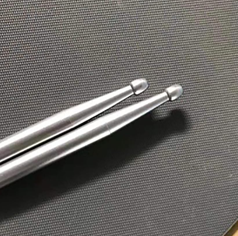 Schlagzeugstöcke 1 Paar Drumsticks 5A, langlebiges Metall, Drumsticks und Sticks for Jazz-Übungen, 5A-Aluminium erhöht die Festigkeit, rutschfest und langlebig(Silver B)