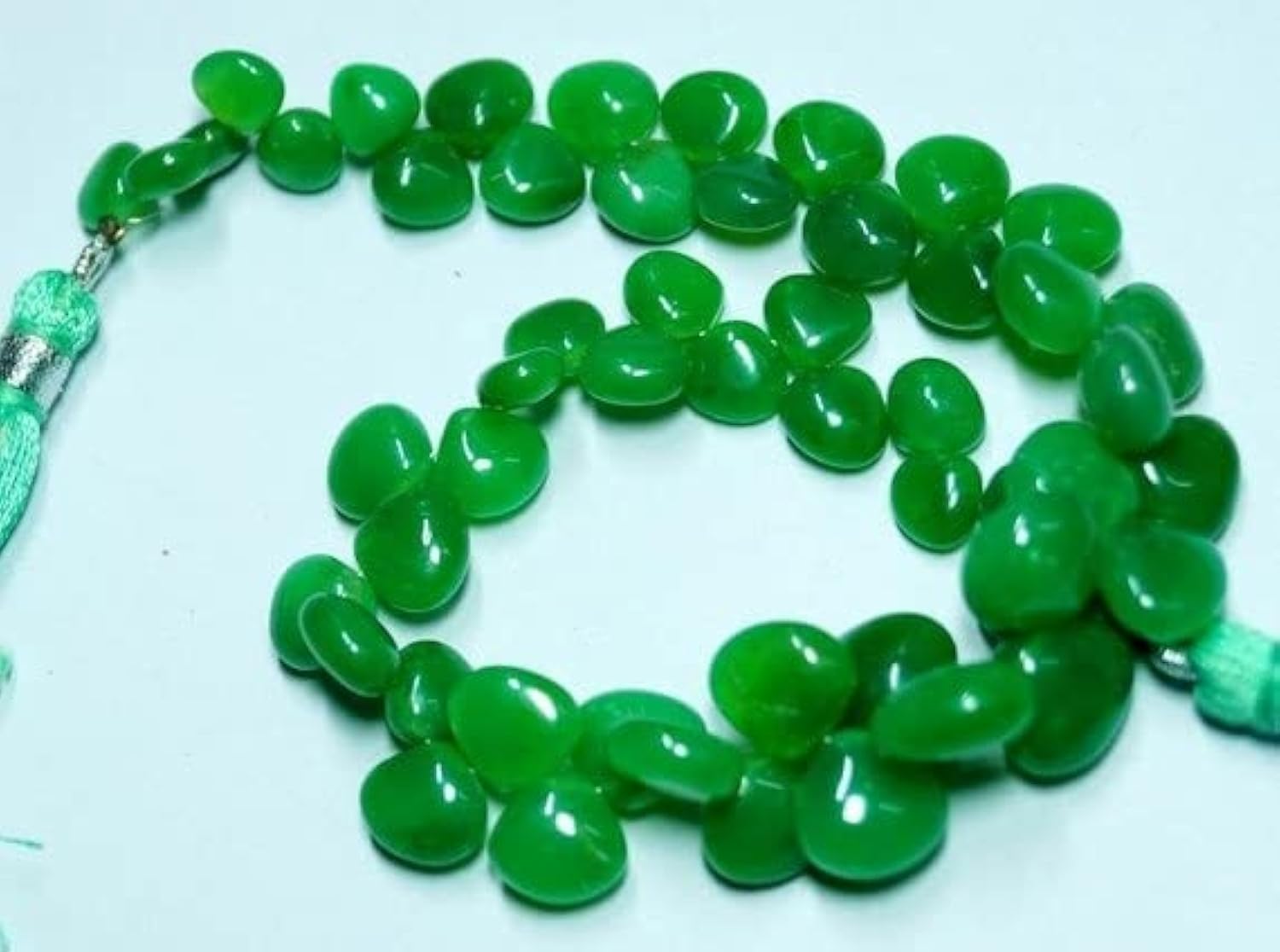 Chrysoprase briolette coeur : perles en pierre naturelle de qualité joaillerie