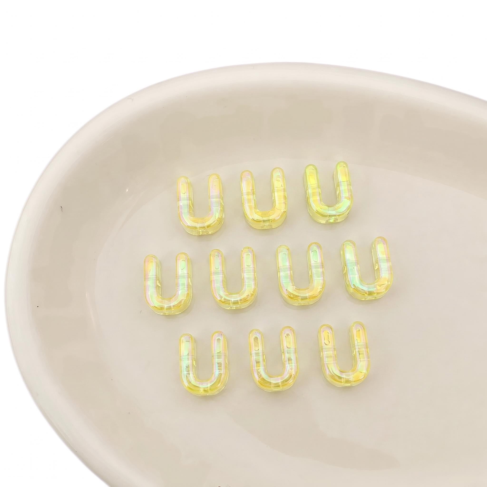 Letter Beads 10pcs, Large Acrylic Alphabet Beads with 6mm Hole, Iridescent Holographic UV Plated for Bracelet Making, Jewellery, Keyrings & Craft (Iridescent Yellow, Letter U)