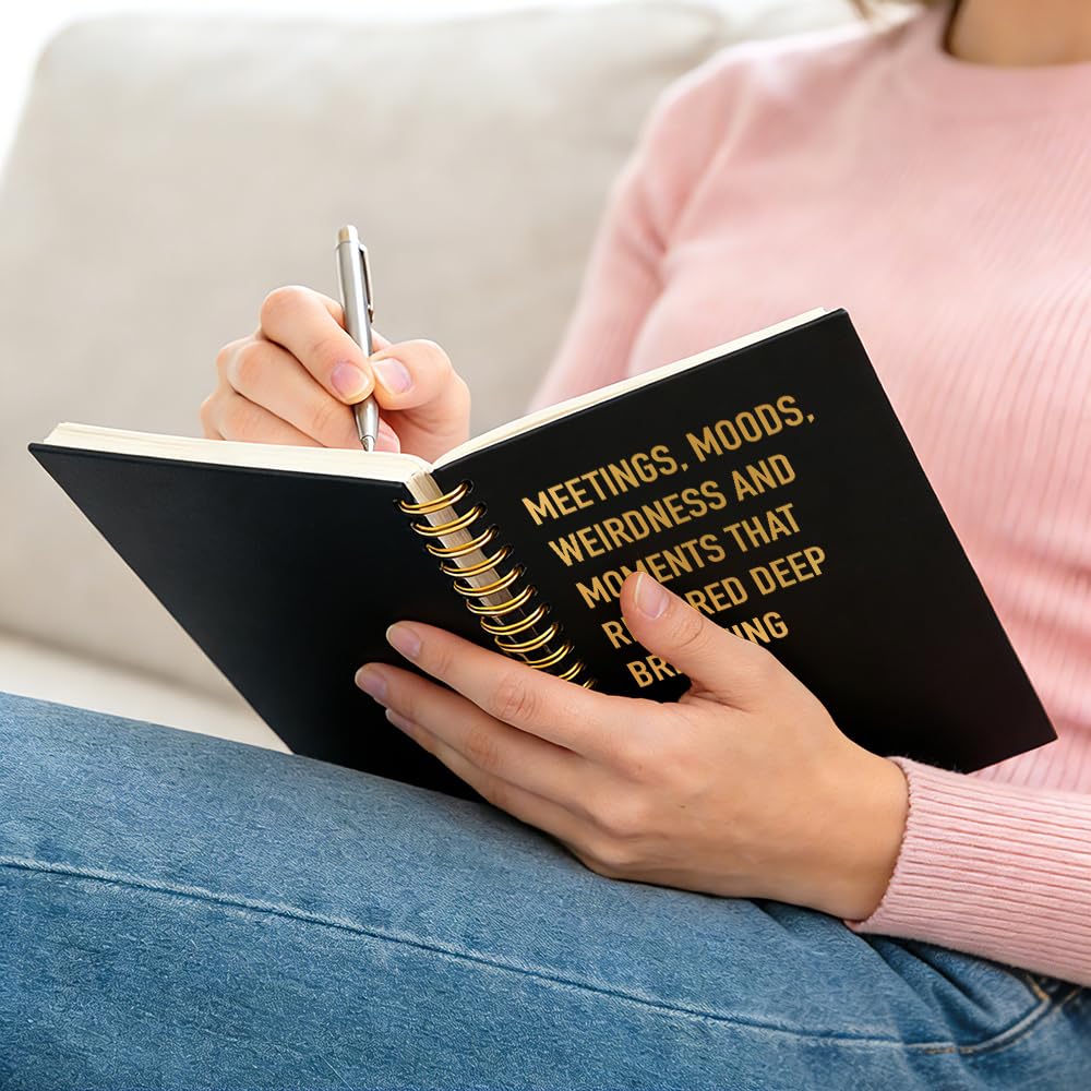 Meetings Moods - Taccuino a spirale a righe, 160 pagine, divertente, con copertina rigida per lavoro, diario di lavoro umoristico per colleghi, regalo sarcastico per dipendenti, regalo di