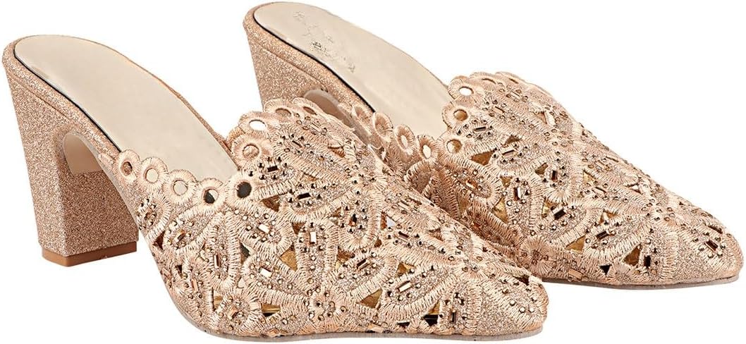 Women Pull On Pump Heels