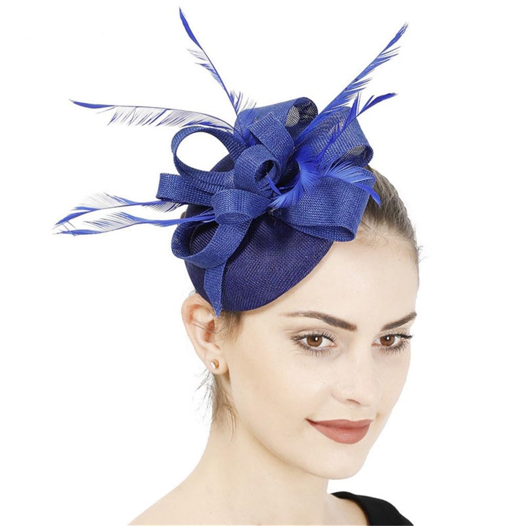 Chapeau bleu britannique avec plume pour briller lors d'un mariage ou au derby