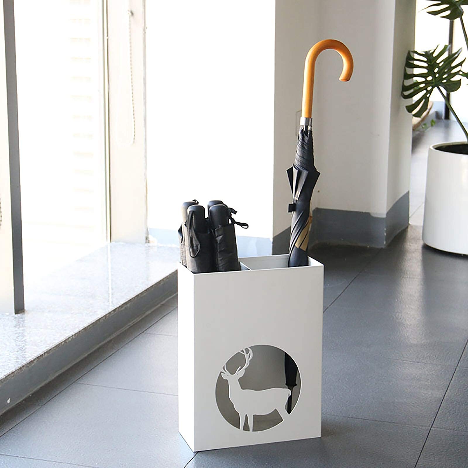 Porte-parapluie en métal pour entrée et couloir design épuré