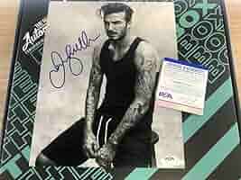 デビッド・ベッカム ACミラン 直筆サイン入りフォト David Beckham 61D8w2yw7HL._UF350,350_QL50_.jpg