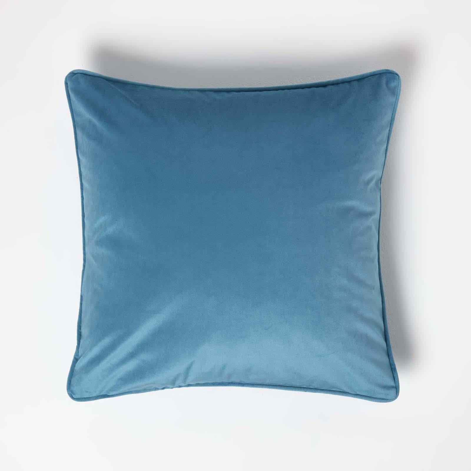 HOMESCAPES Turquoise Green Velvet Cushion 46 x 46 cm Super Soft Velvet Scatter Cushion with Piped Edge & Super Microfibre Cushion Insert Included Throw Pillow for Sofa or Bed
