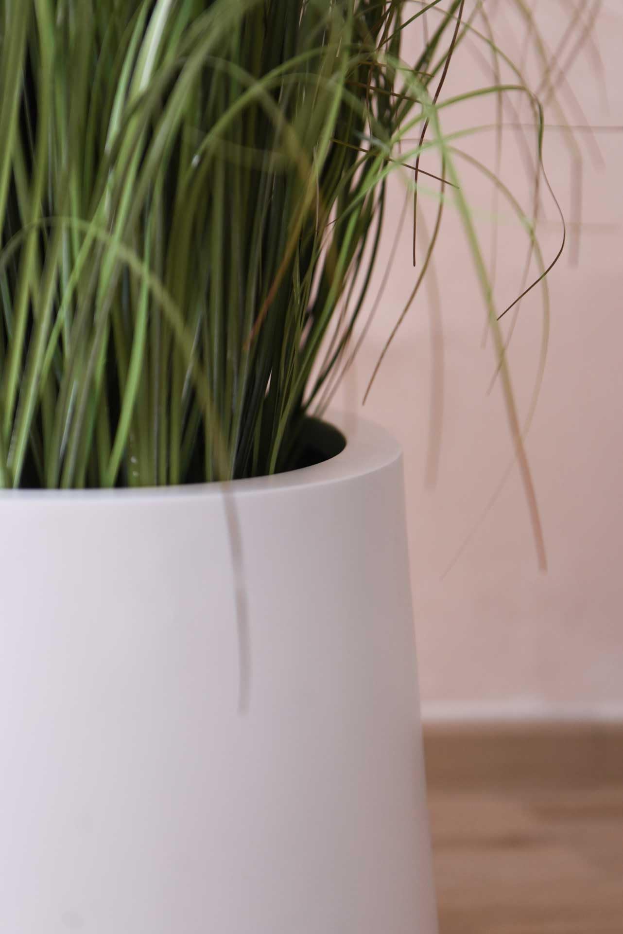 VIVANNO Blumentopf Pflanztopf Fiberglas GIRAR - Weiß Frostsicher 37 cm | Runder Pflanzkübel für Innen und Außen, Wetterfest in Matt Weiß, moderner Übertopf für Terrasse, Balkon und Wohnzimmer