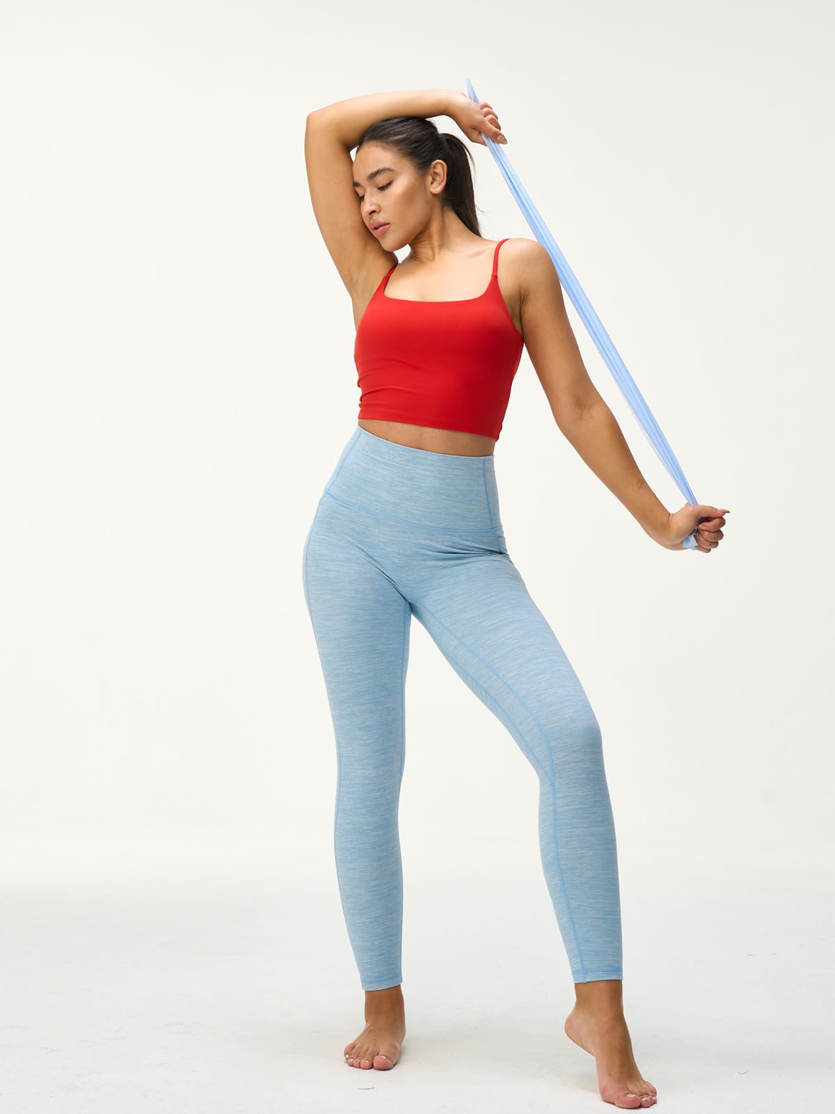 Canotta sportiva da donna con scollo rotondo e imbottito, con spalline regolabili, per allenamento, leggera compressione
