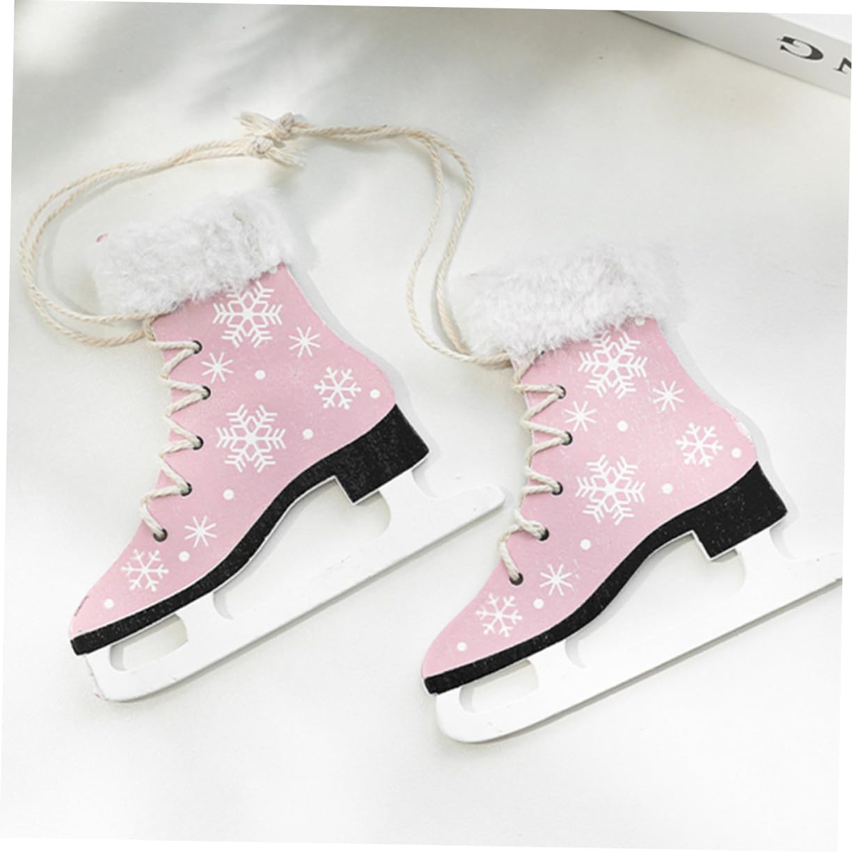 Beatifufu Hanging Decor Skate-Shaped Wooden Pendant Christmas Tree Decor Perfect for Festive Events