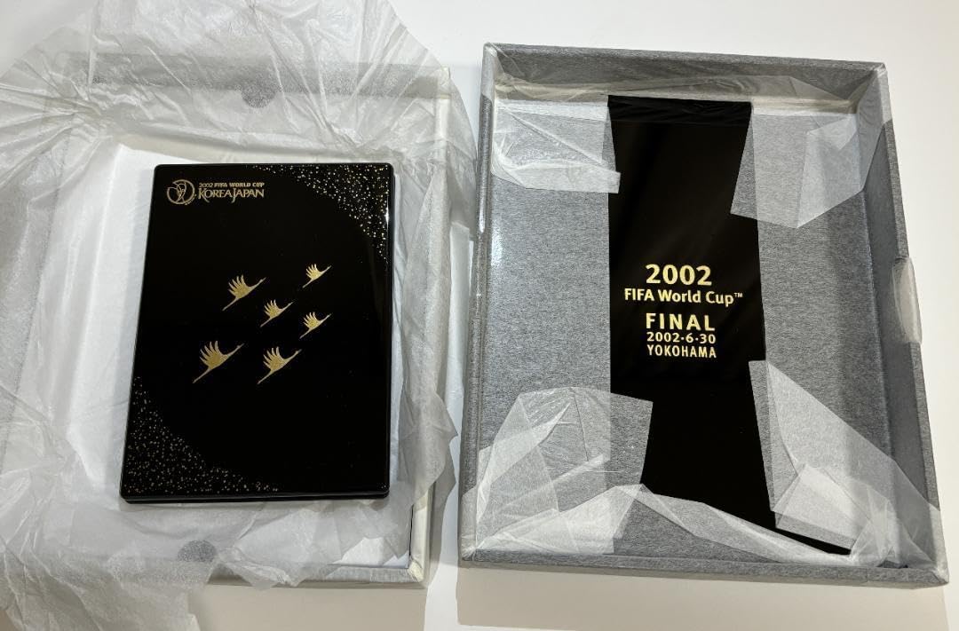 最終値下げ　2002年サッカーＷ杯　特等席の客に贈られた限定品　重箱とアドレス帳 最終 2002年サッカーW杯 特等席の客に贈られた限定品