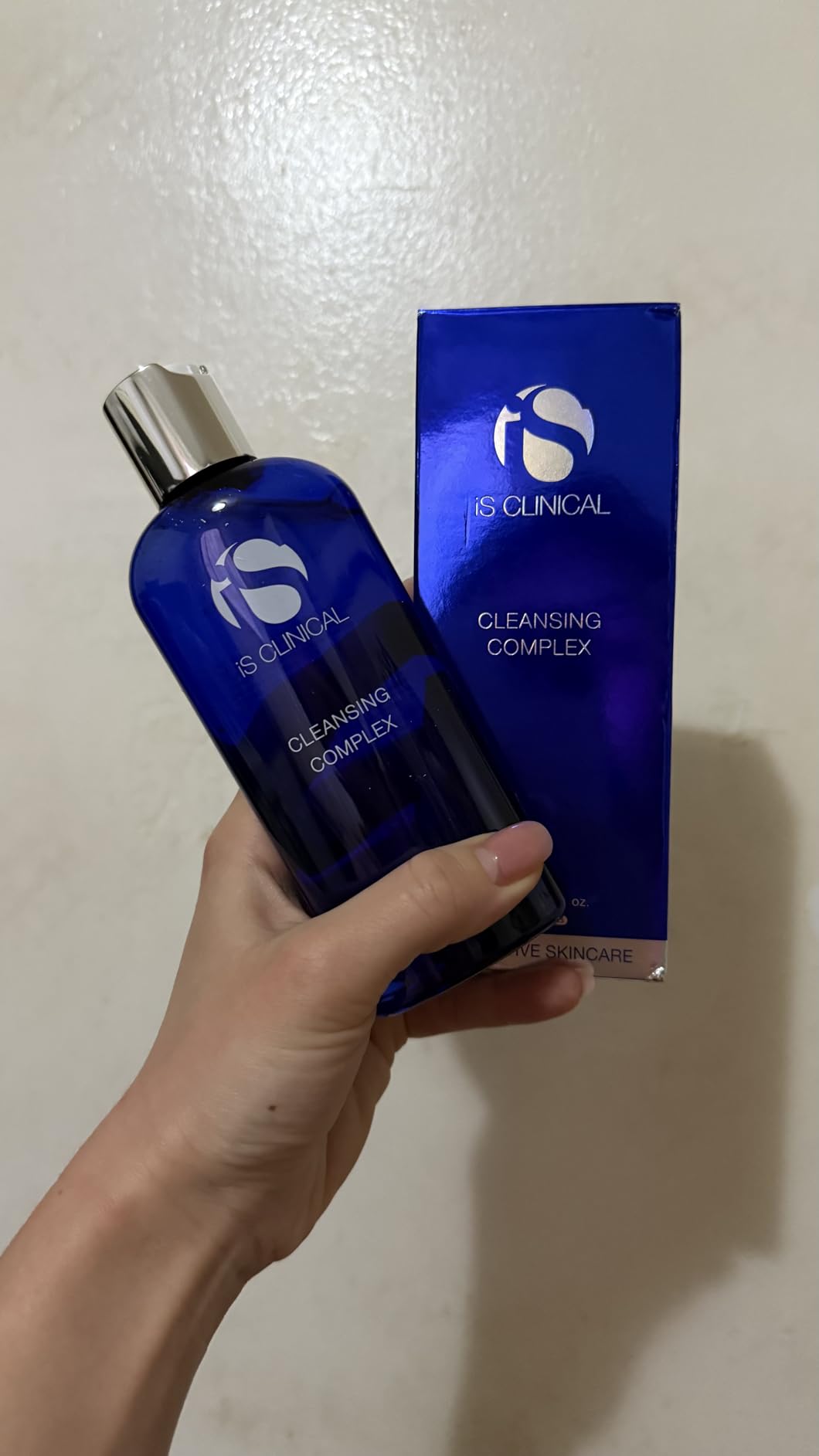 iS CLINICAL Cleansing Complex, 3in1 Gentle deep pore cleanser Face Wash and Makeup remover, Helps Acne-Prone skin