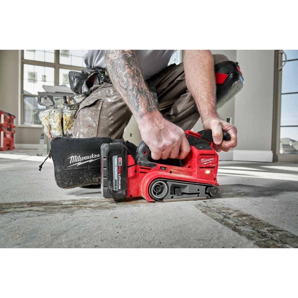 Milwaukee Electric Tool M18 - Levigatrice a nastro da 3 pollici x 18 pollici