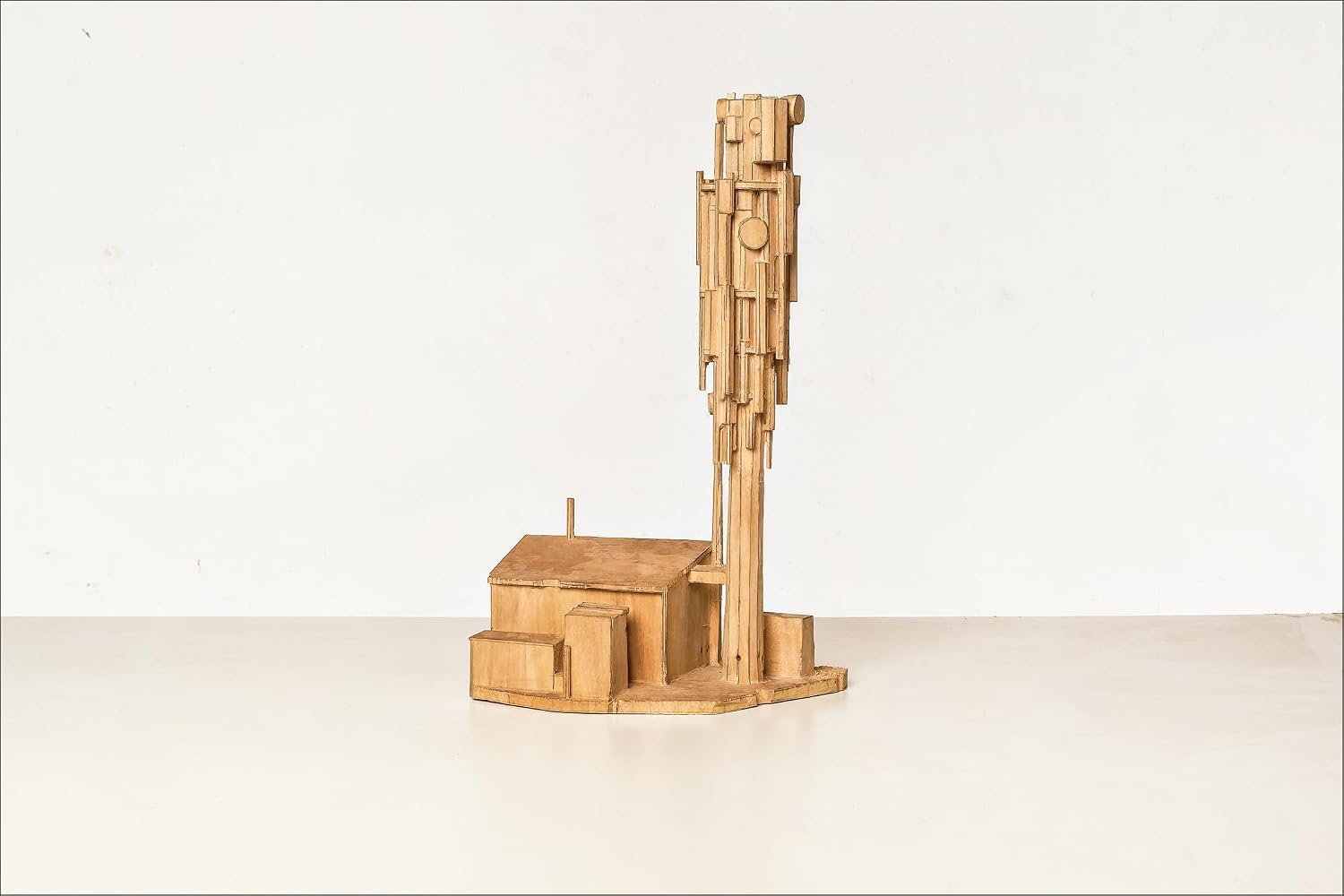 Martin Kargruber: from the inside out …: Holzskulpturen / Sculptures in Wood / Sculture in legno 2014–2024      Hardcover – November 15, 2024