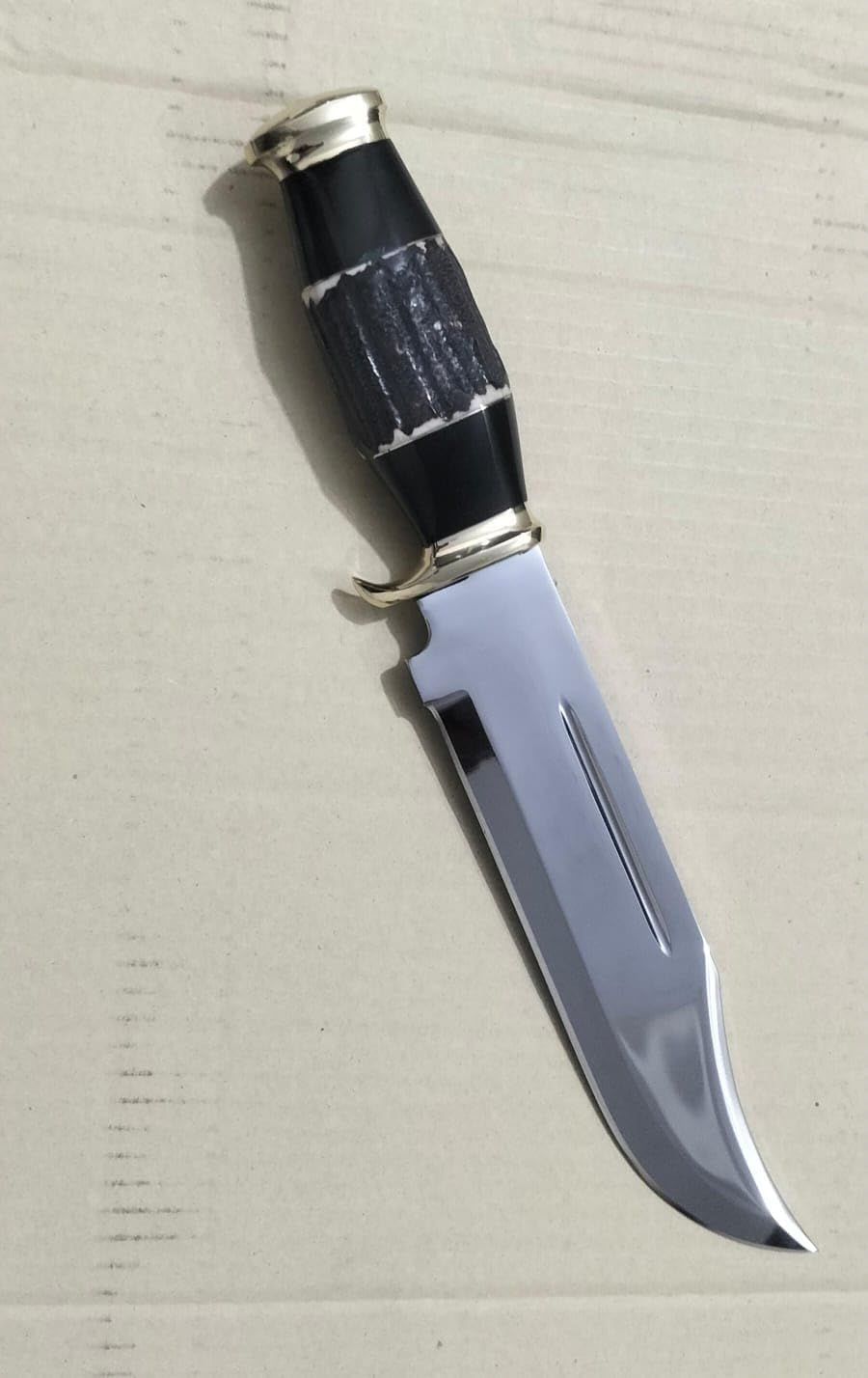 Bowie knife