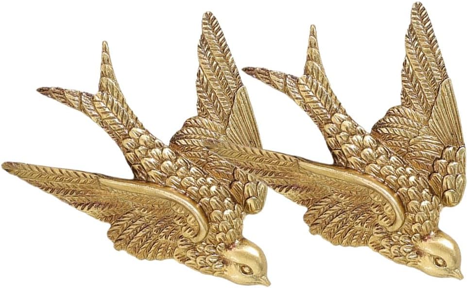 Yardwe 2 Pcs Resin Swallows Wall Decor 3d Bird Wall Sculptures Gold Finish for Living Room Bedroom Garden Hanging Decoration, 4.3x3.5x0.6 Inch