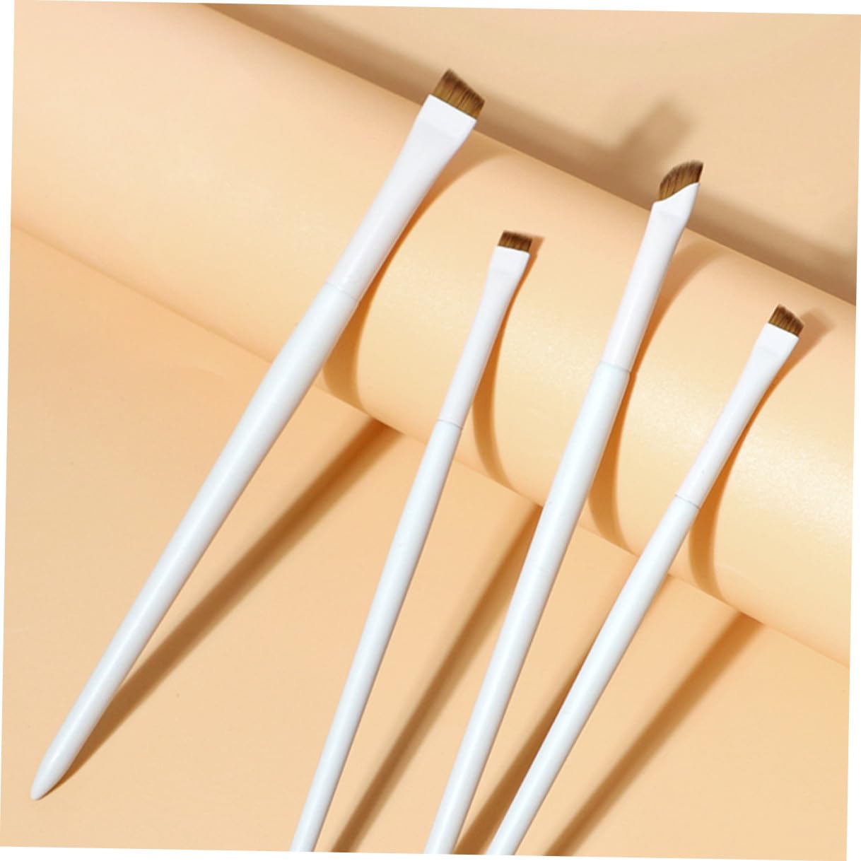 4 Pieces Eye Tool Brush Set Eyeliner Makeup Brush with Ultra-thin Angled Edge Eyeliner for Precise Eyeshadow Application Portable Cosmetic Tool for Women