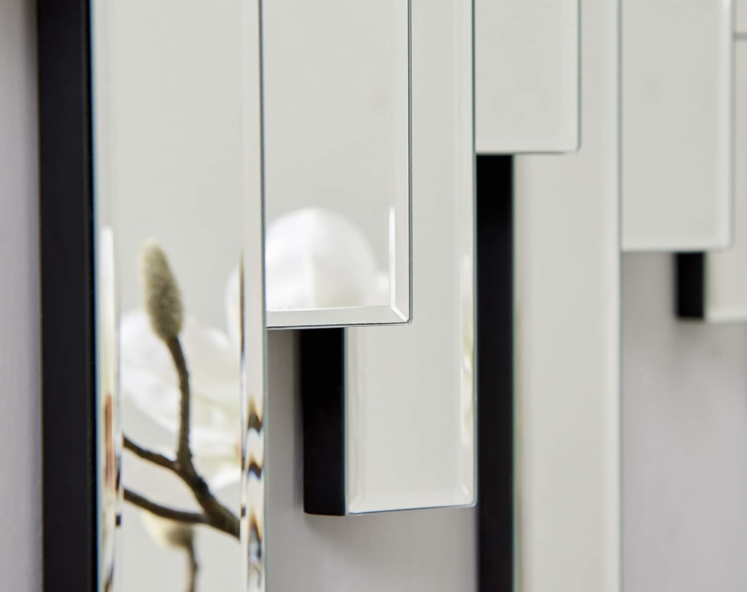 Furniturebox UK Crystalline Medium/Large Silver Stylish Contemporary Modern Living Room Bedroom Wall Mirror (100cmx80cm)