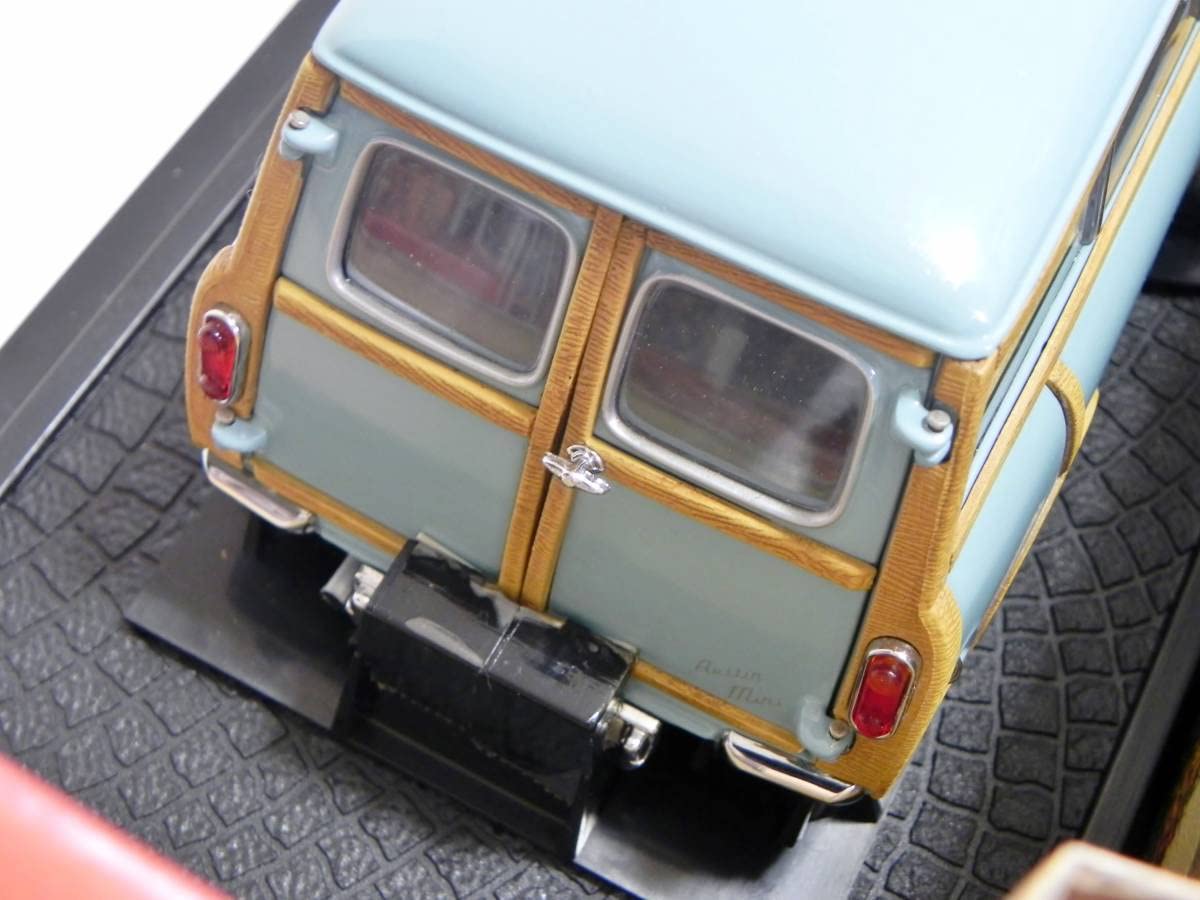 Amazon.co.jp: 京商 1/18 オースチン ミニ カントリーマン ライト