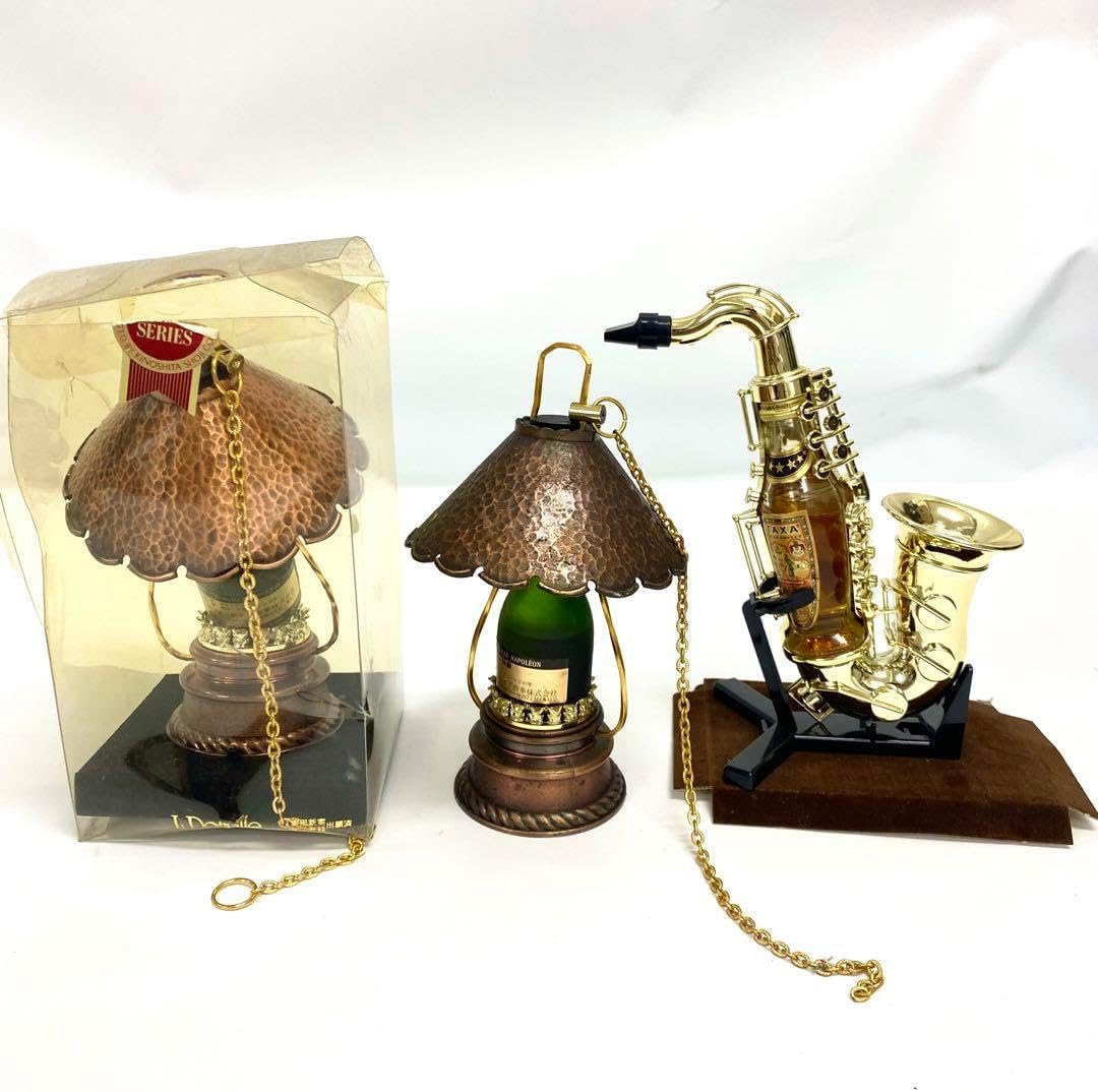 中国 大明萬暦年製 豆彩 花卉文 尊式瓶 V R7686 倣五彩龍文瓶 「大明萬