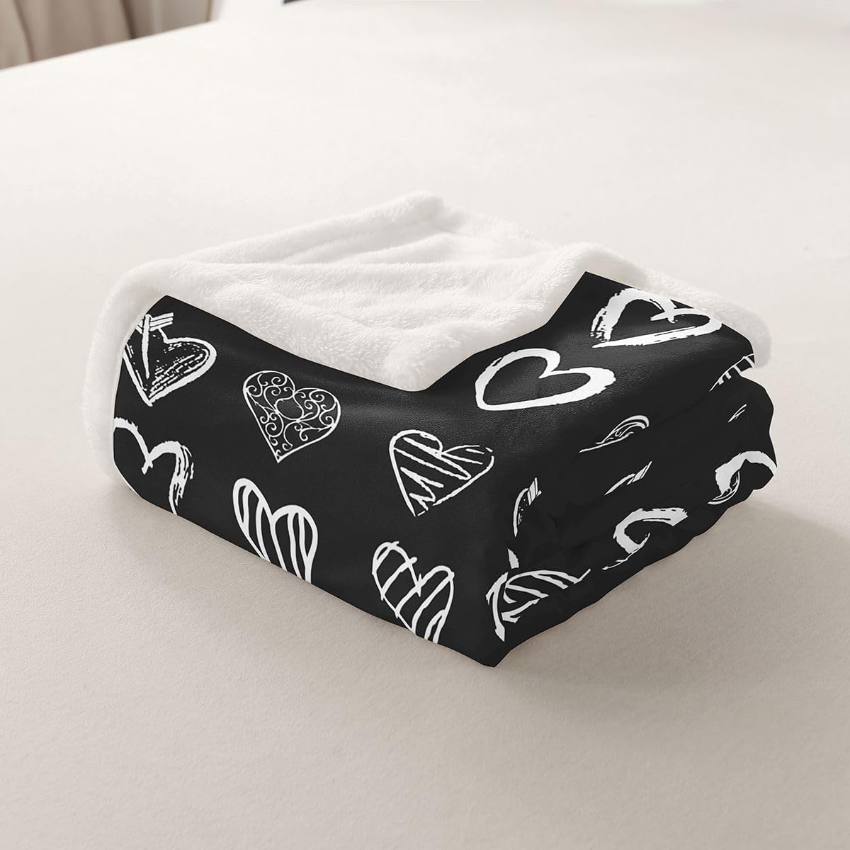 jejeloiu Heart Love Sherpa Blanket Twin 60"x80" Romantic Love Pattern Fleece Throw Blanket Valentine's Day PlushBlack and White Fuzzy Bedroom