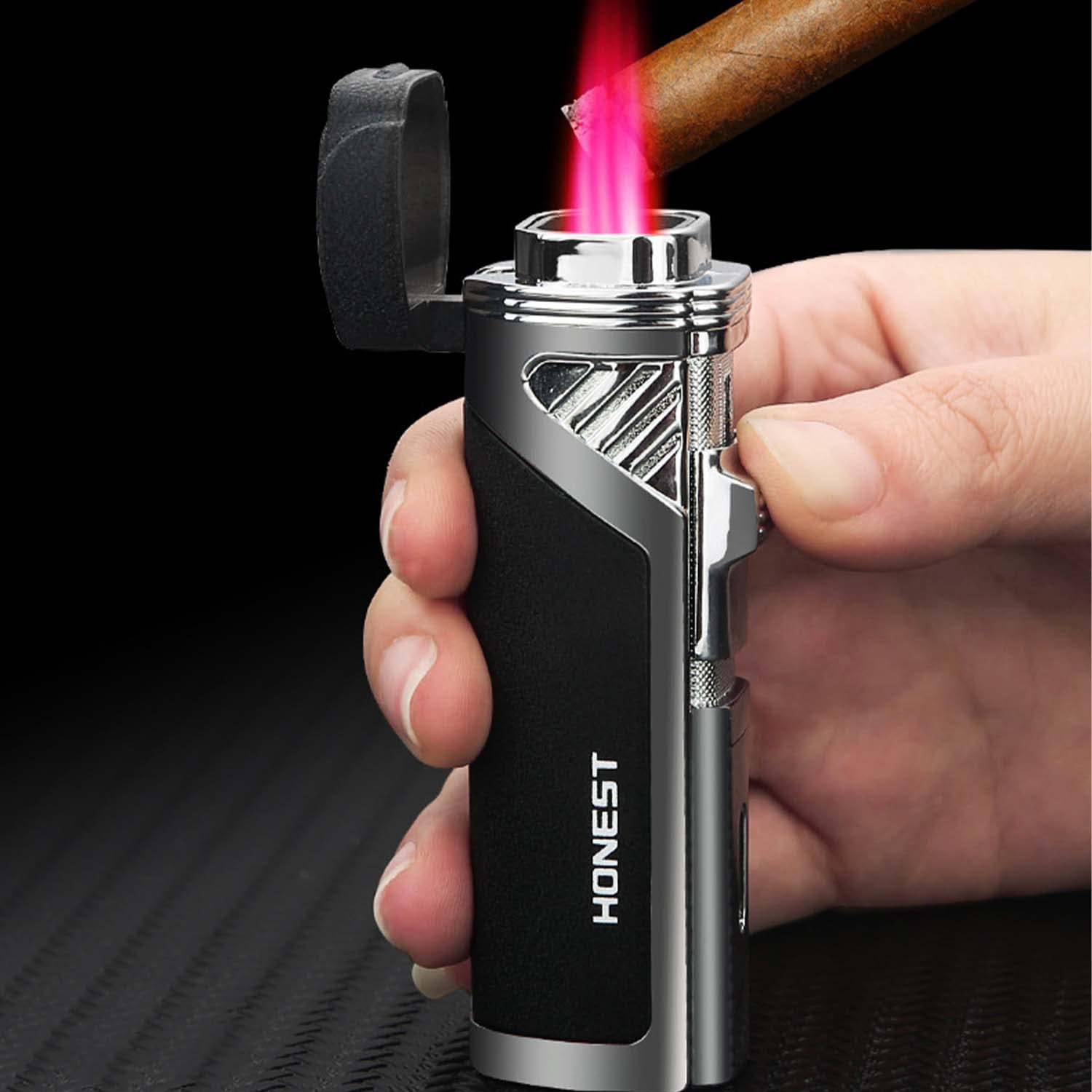 Briquet de Poche Puissant Briquet Au Butane Rechargeable Créatif à 4 Jets avec Fenêtre Visible Poinçon de Cigare pour Bougie Cheminée Camping Feux d'artifice Barbecue