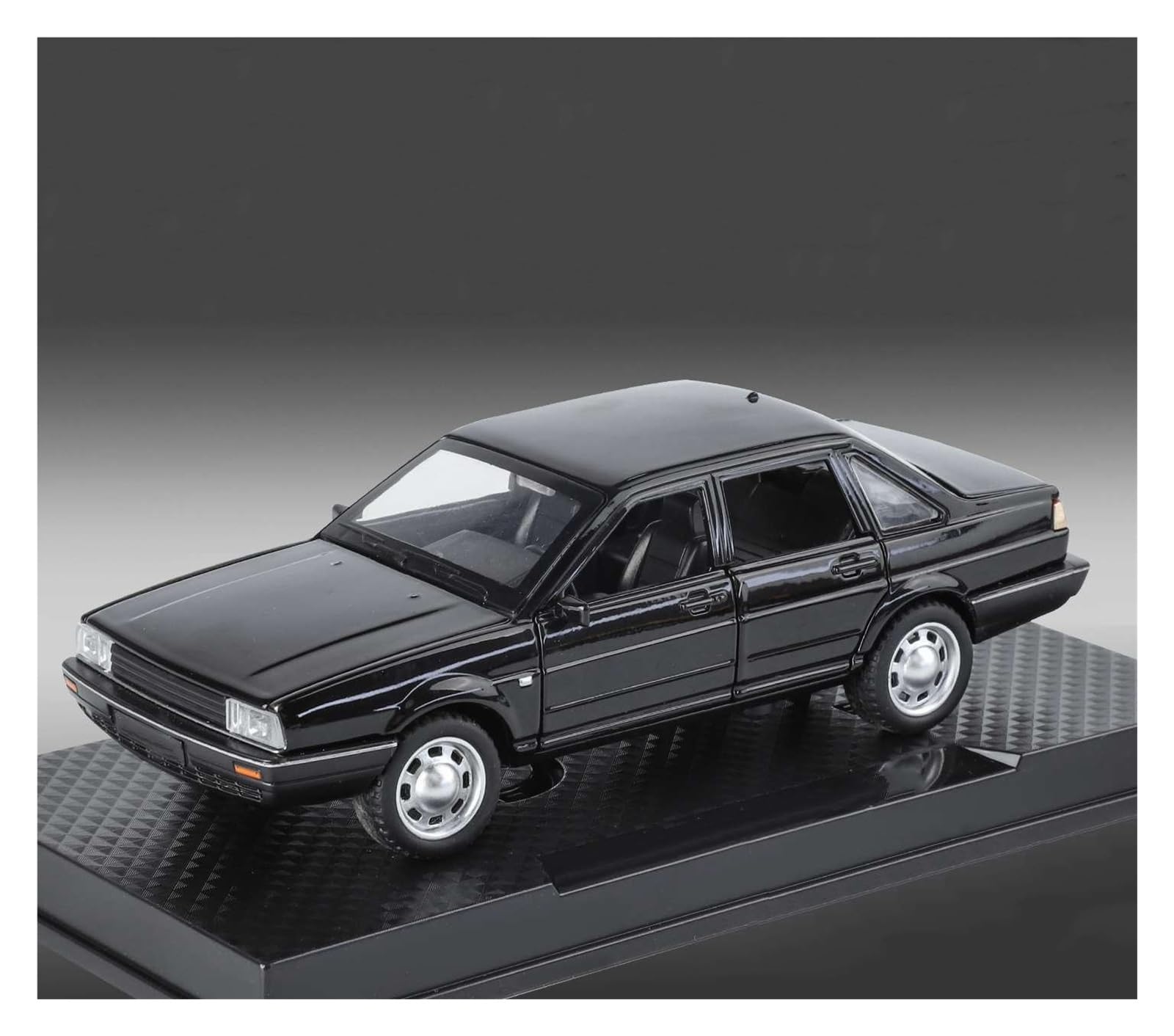 BANKOTO Diecast Car 1:32 For VW For Santana Alloy Die Casting Model Car Ornaments Collectible