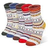 ❤ 【Exquisites Design】 Unsere Damen Baumwollsocken sind mit einem Rautenmuster gestaltet. Das einzigartige Design kann perfekt mit anderen Kleidungsstücken kombiniert werden und hält Ihre Füße warm und gleichzeitig bequem. Die Socken passen und fallen nicht leicht ab, was Ihnen ein einzigartiges Trageerlebnis bietet und Ihr tägliches Leben interessanter und komfortabler macht.