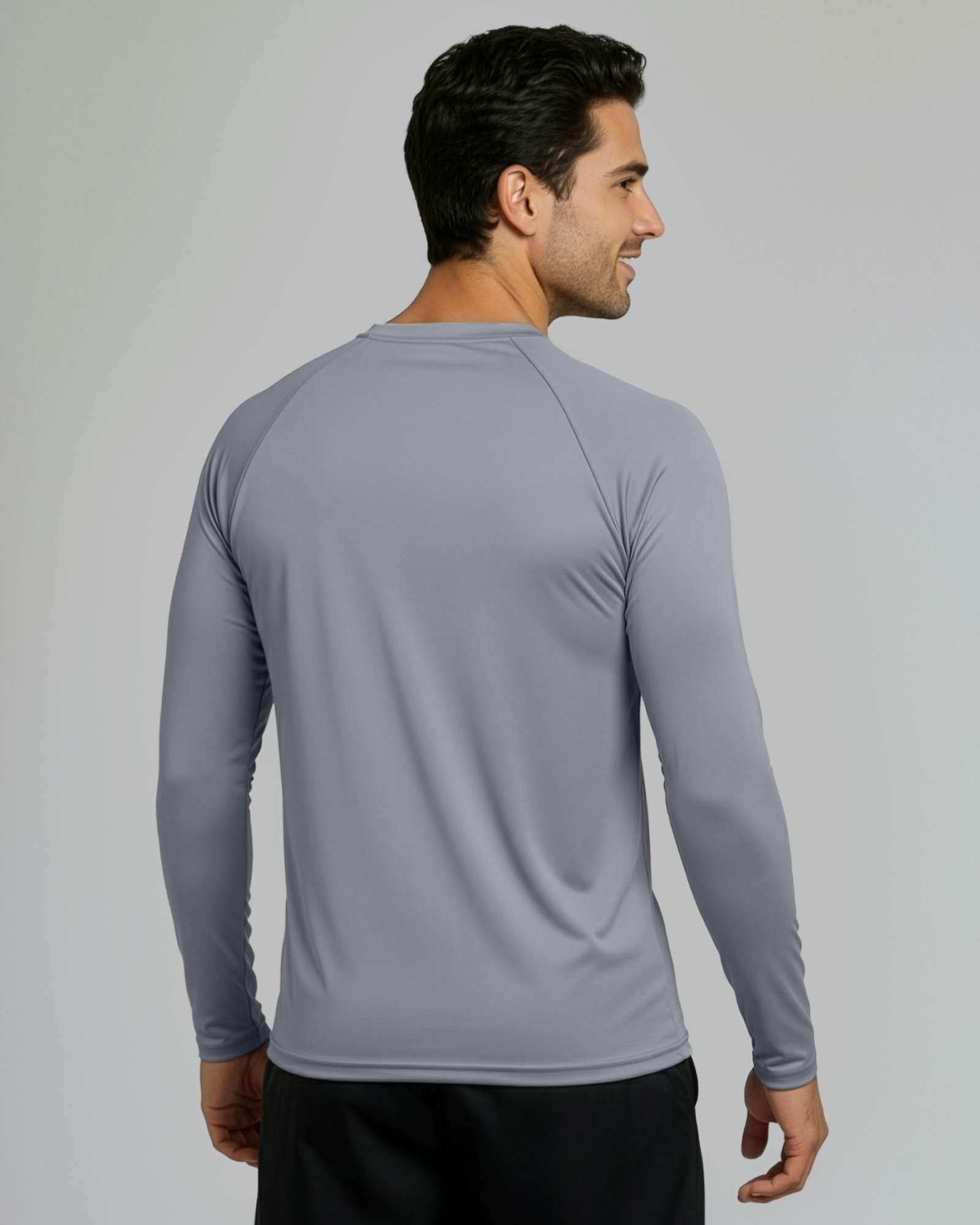 Real Essentials Paquete de 4: camiseta de protección de manga larga para hombre, UPF 50+, para natación, playa, protección solar UV, pesca, secado rápido (grande y alto)