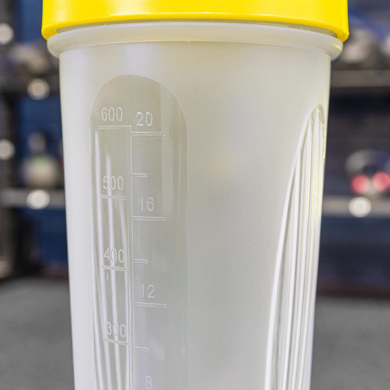 FORZA Bouteille Shaker Protéines 700ml | Gourde Nutrition pour Sports | Bouteille Mixer pour le Gym l'Haltérophilie | Choix de couleurs | Lots de 1, 3, 20 ou 72 en option (Lot de 20, Jaune)