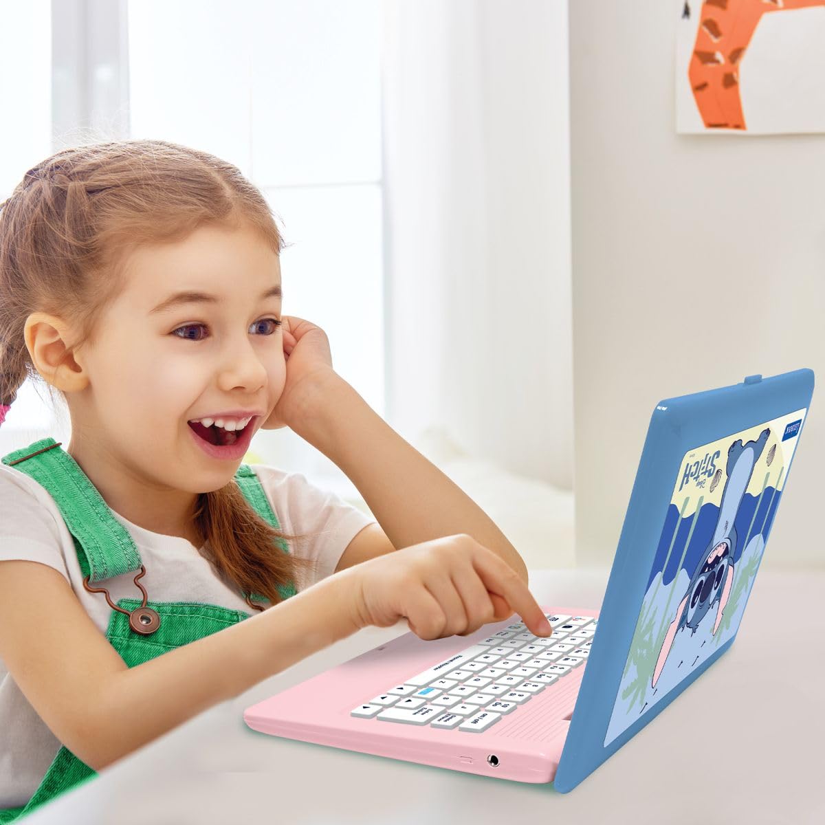 LEXIBOOK, Disney Stitch, Portátil Educativo Bilingüe, Español e Inglés, 164 Actividades, Matemáticas, Juegos de Lógica, Modo Música, Gran Pantalla LCD, Diseño Disney Stitch, Rosa/Azul, JC601Di2