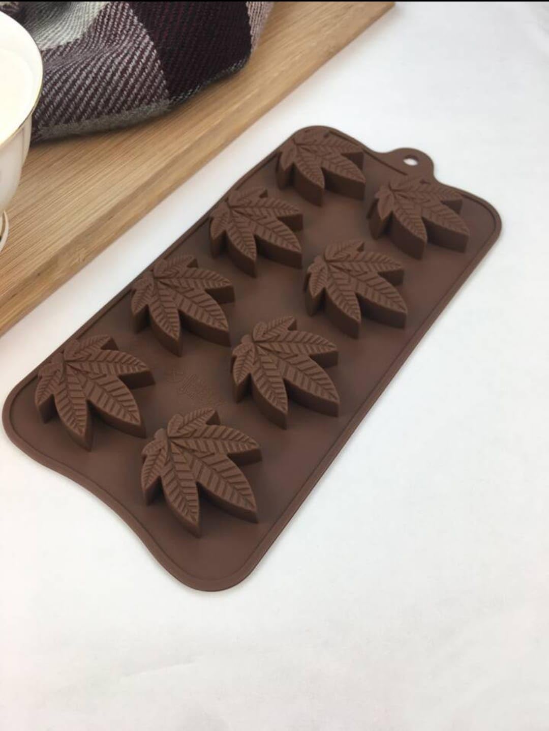 Yuniverse Leaf Shape Silicone Mould Non-Stick Chocolate Mould – BPA Free Silicone Mould