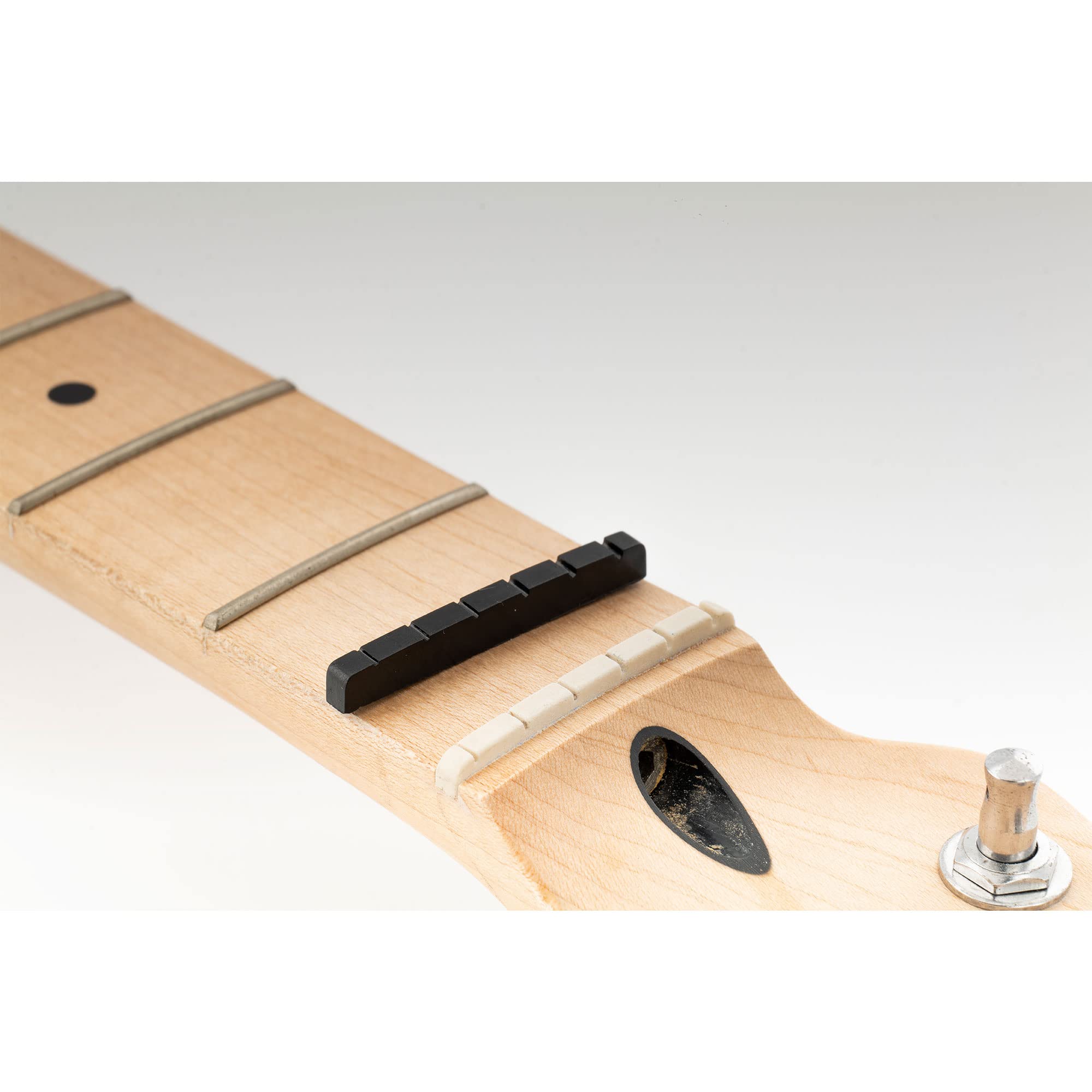 Amazon.com: Musiclily Pro Urea Resin Plastic Slotted 42mm Strat