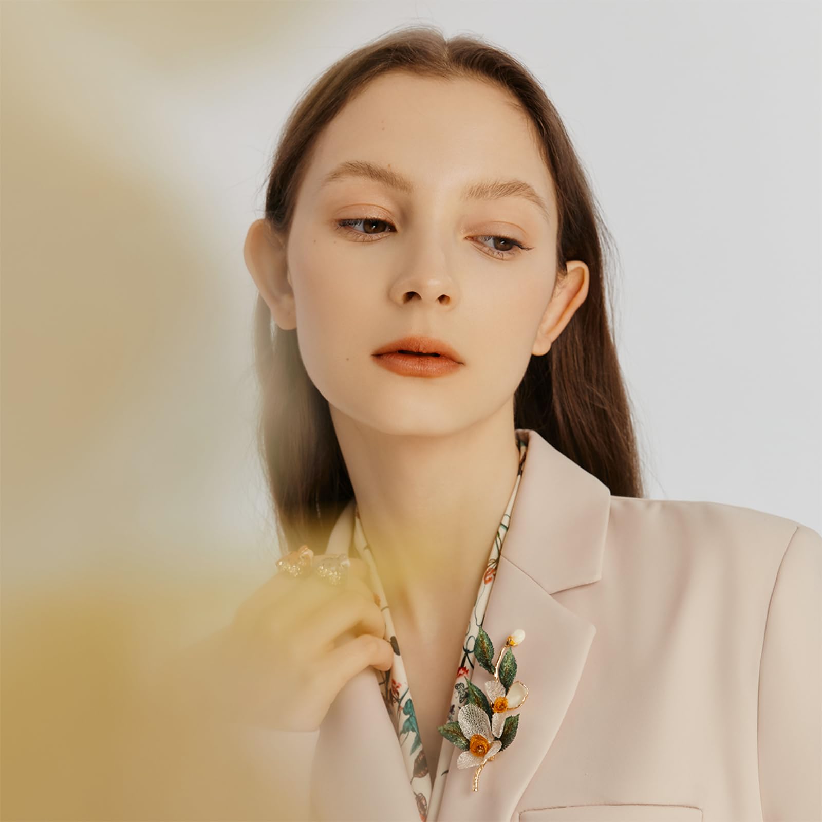 SHE'S FREE STYLE JUST FOR YOU [Van Gogh] Original handgefertigte Rose Brosche Damen, Blumen Brosche Vintage mit Stickerei & 14K Vergoldung – Elegante Broschen & Anstecknadeln für Damen