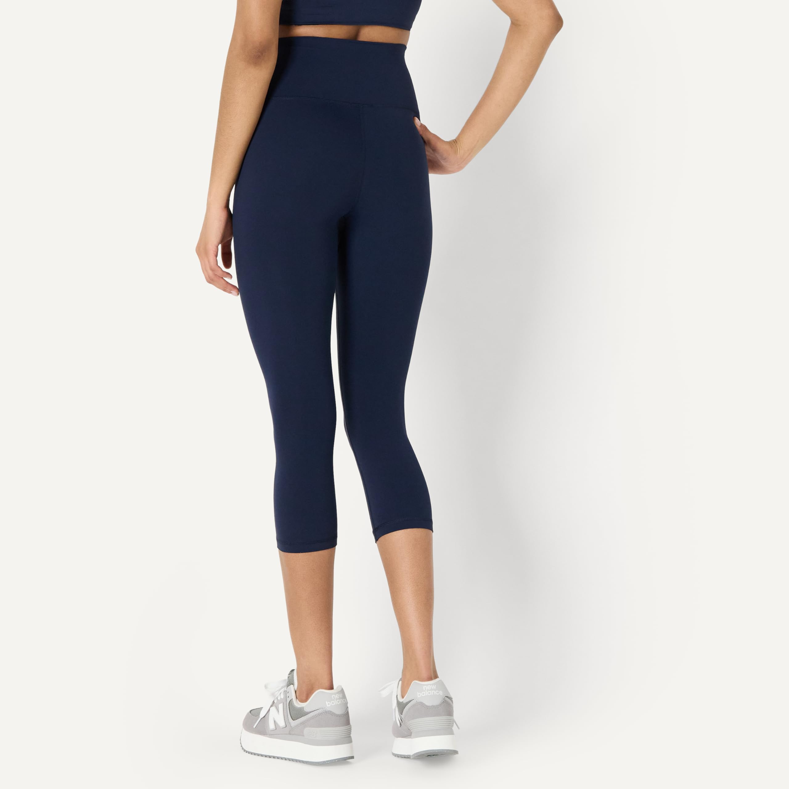 Amazon Essentials Aewm91328 - Damskie legginsy Capri FormFlex High Rise Kobiety