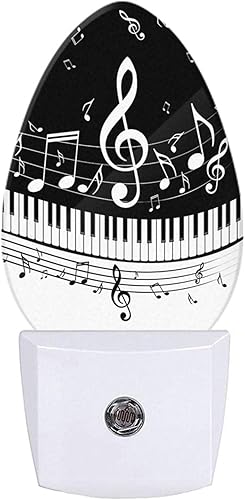 Swono Luz nocturna enchufable con teclas de piano con notas musicales, luces nocturnas enchufables a la pared con sensores de luz de encendido