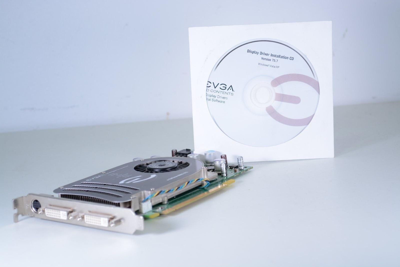 SILURO FX5600DT 256 - ABIT SILURO FX5600DT 256 Inno3D GeForce FX5600XT (64 bit) 128MB & FX5600 128 MB - by Recska