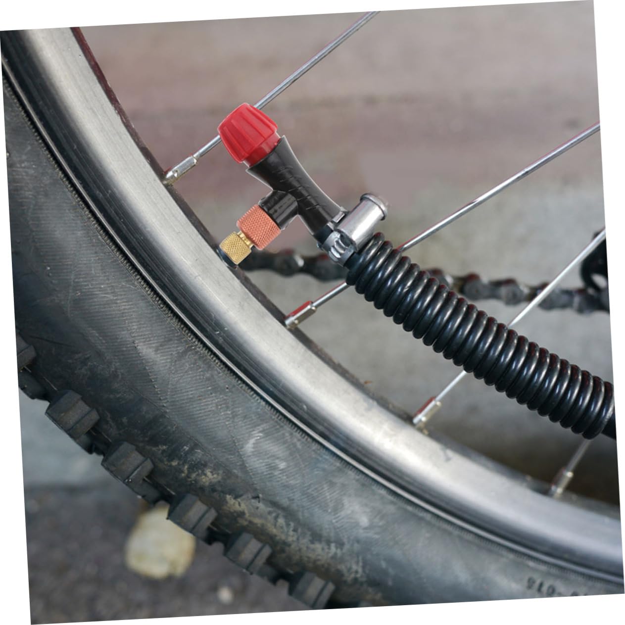 SOIMISS 4 Stück Reifenfüllventil mit Gewinde Inflator Kopf für Fahrräder Kompatibel mit Amerikanischen und Französischen Adaptern Langlebig Leicht und Kompakt für Mountainbikes und