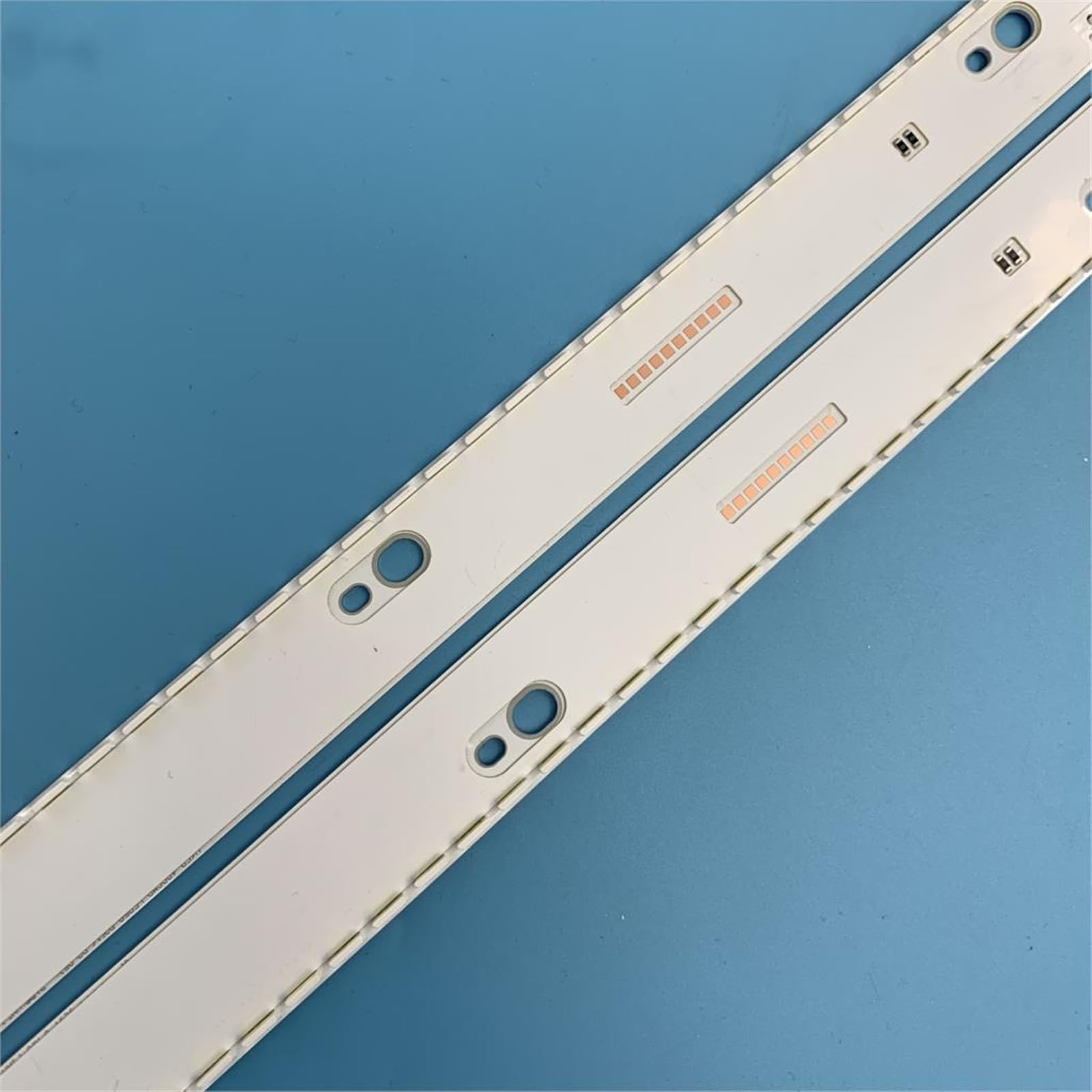 Striscia LED 49'' TVBN96-39671A BN96-39672A BN96-39880A BN96-39882A Compatibile for UE49MU6400 UE49MU6500 UE49KU6670 UE49KU6400 UE49MU6650U (Color : 2 Set)