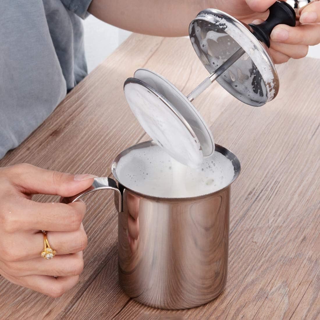 Spieniacz do mleka Pompa Ręczna Ze Stali Nierdzewnej Spieniacz Do Mleka Ręczna Maszyna Do Spieniania Mleka Kubek Do Kawy Cappuccino Latte Cocktails Sok(800ml)