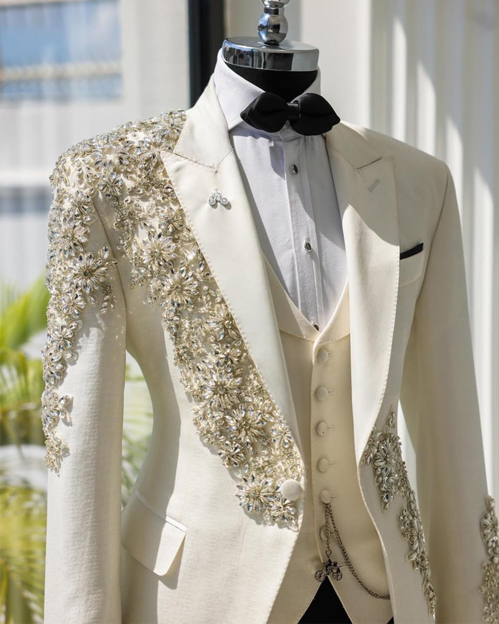 3 Pieces Men's Tuxedo Suits Slim Luxury Rhinestones Blazer Vest Pants Formal Set for Wedding,Prom,Party,Dinner